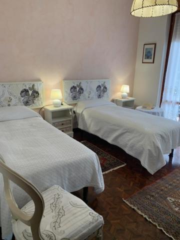 La Casa Dei Pini Bed & Breakfast Malnate Екстериор снимка