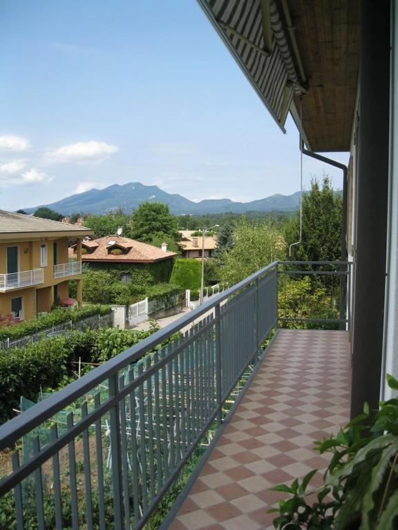 La Casa Dei Pini Bed & Breakfast Malnate Екстериор снимка