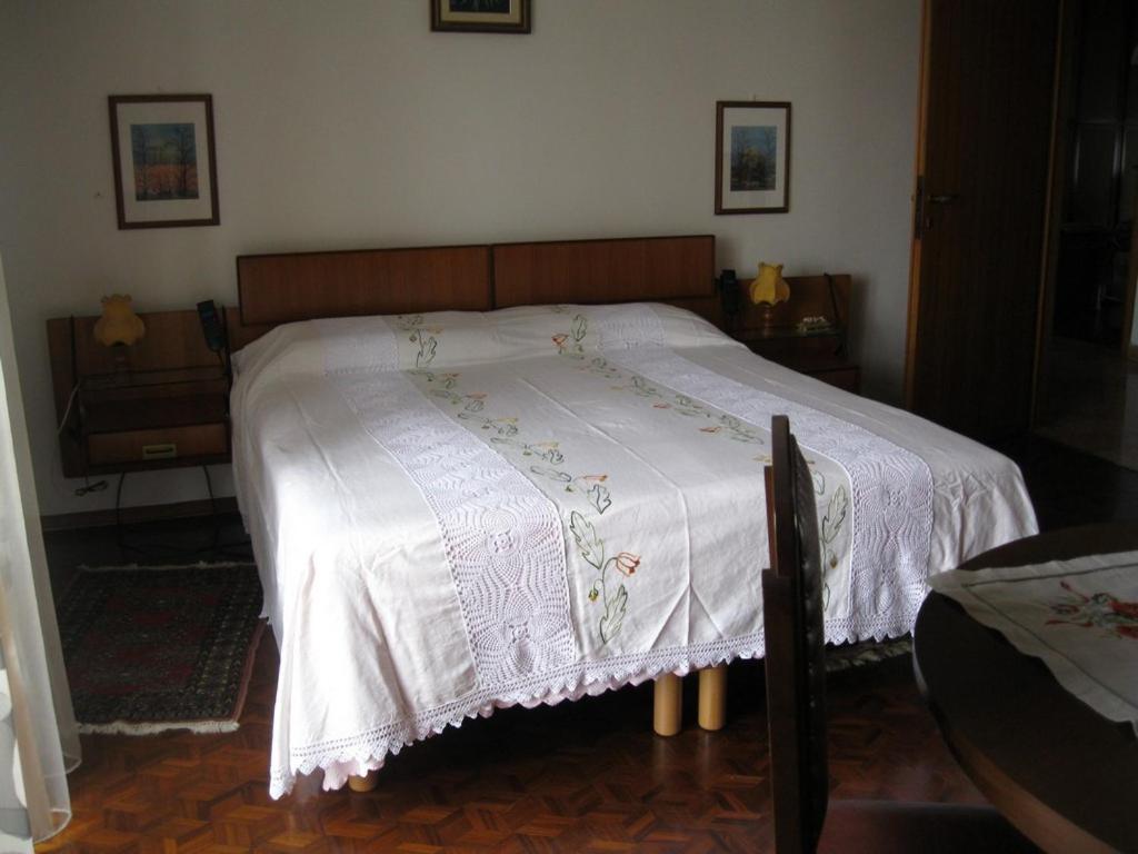 La Casa Dei Pini Bed & Breakfast Malnate Екстериор снимка